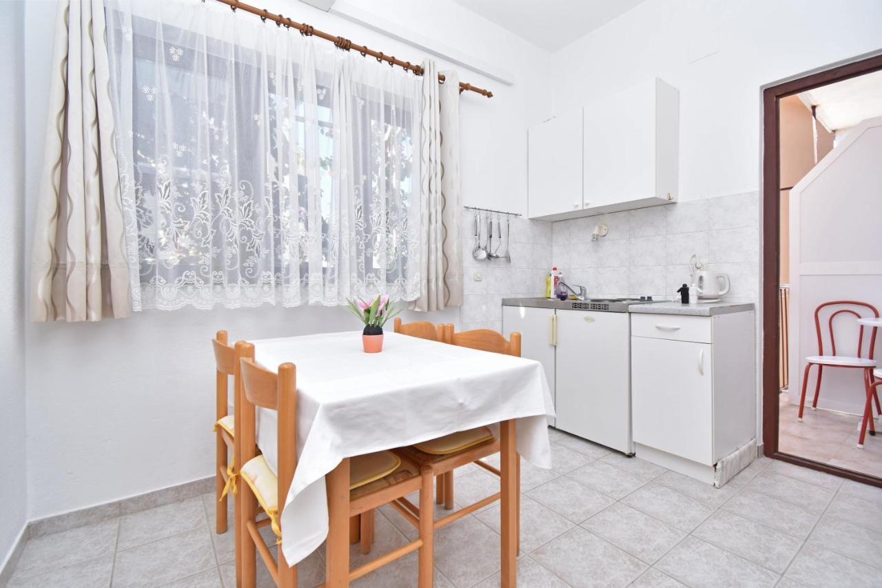 Jordan Apartments Tučepi Екстериор снимка