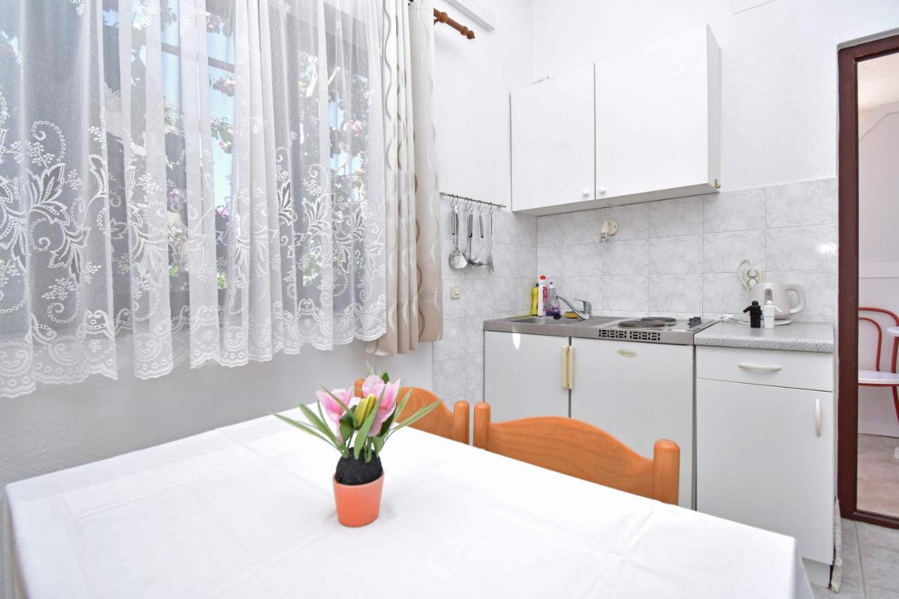 Jordan Apartments Tučepi Екстериор снимка